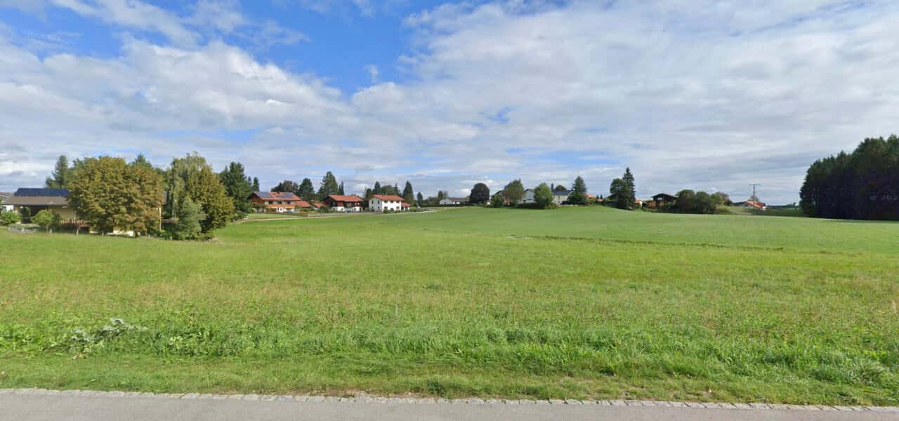 Attraktive Entwicklungsfläche in Obing – Baupotenzial auf 5.000 m² zum Top-Preis