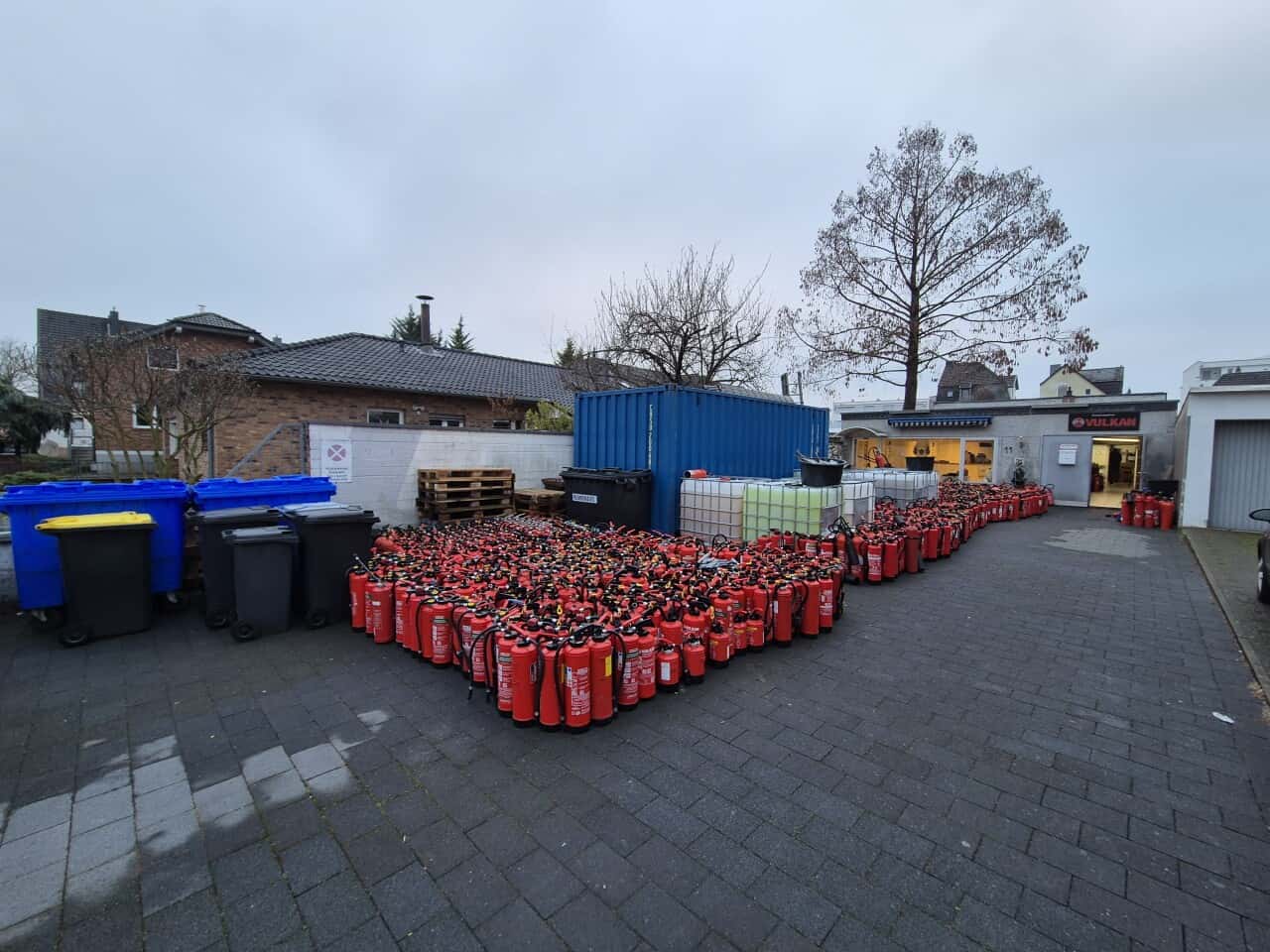 Halle in Wesseling – Bild 1