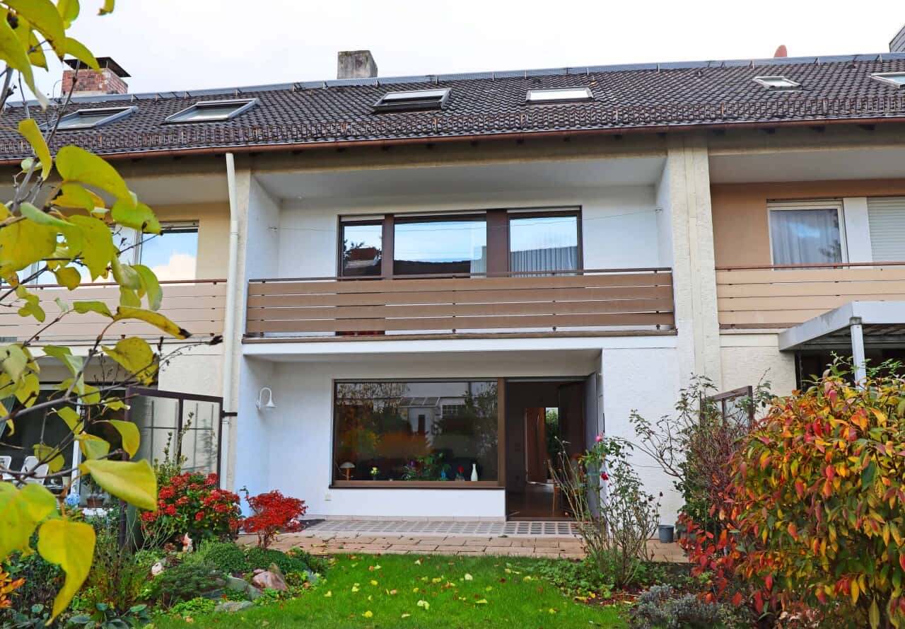 Reihenmittelhaus in Frankfurt – Bild 1