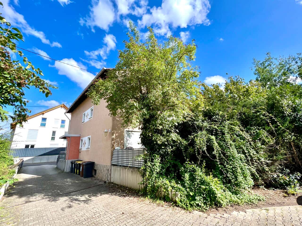 Mehrfamilienhaus in Lörzweiler – Bild 1