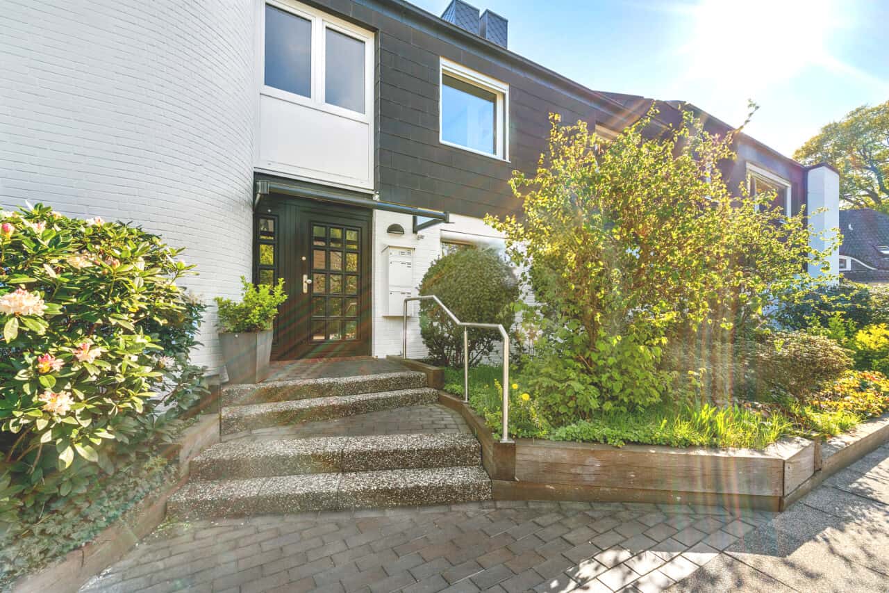 C21: Toplage Schwachhausen = 3-4-Zimmer-Maisonette-Wohnung mit Balkon, EBK & TG-Stellplatz