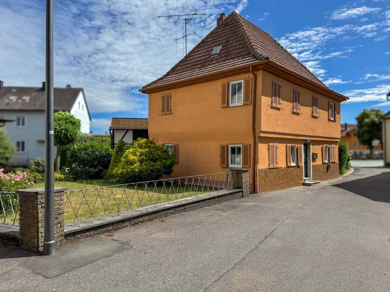 Zweifamilienhaus in Lichtenfels – Bild 1