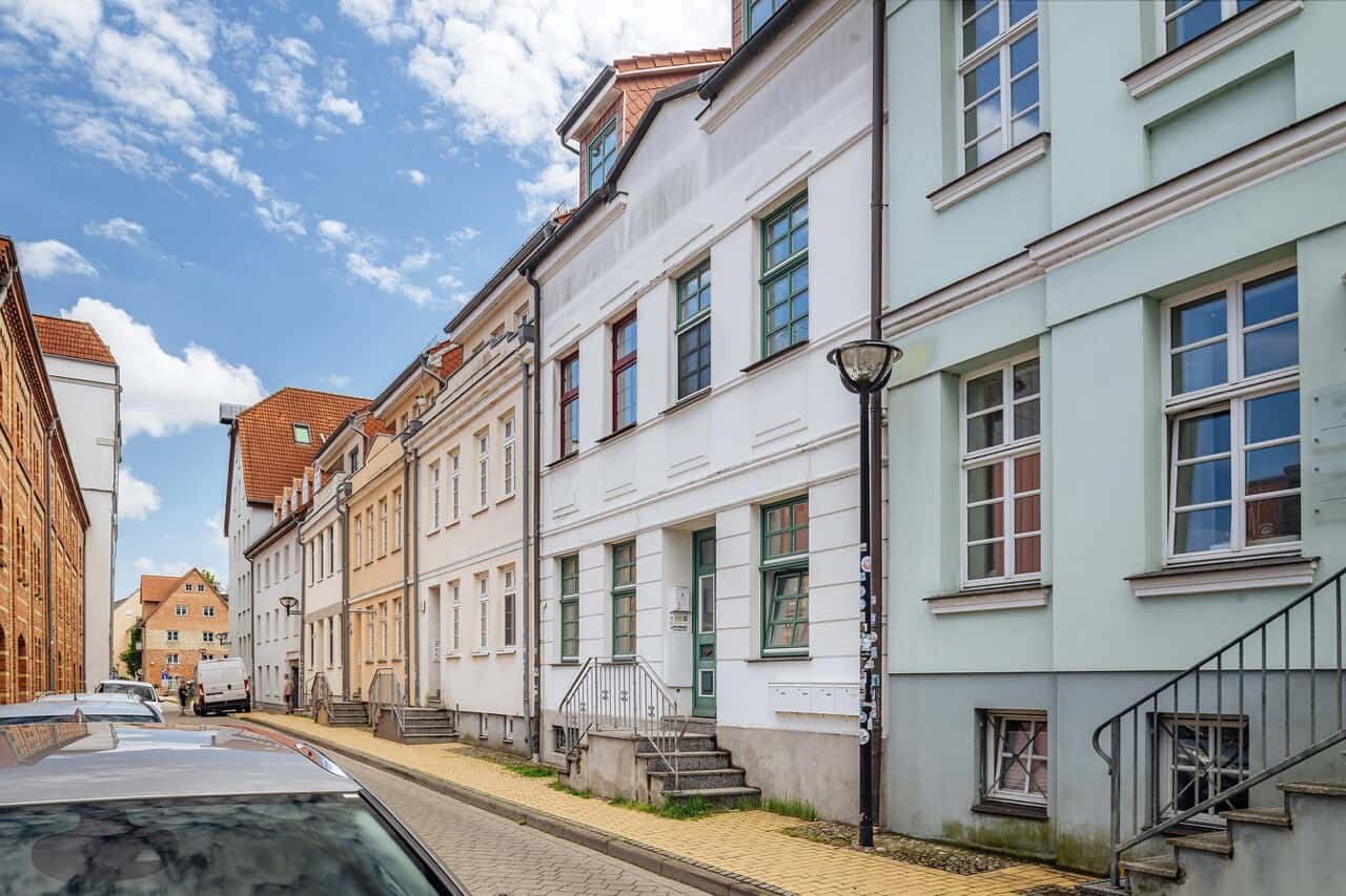 Mehrfamilienhaus in Rostock – Bild 1