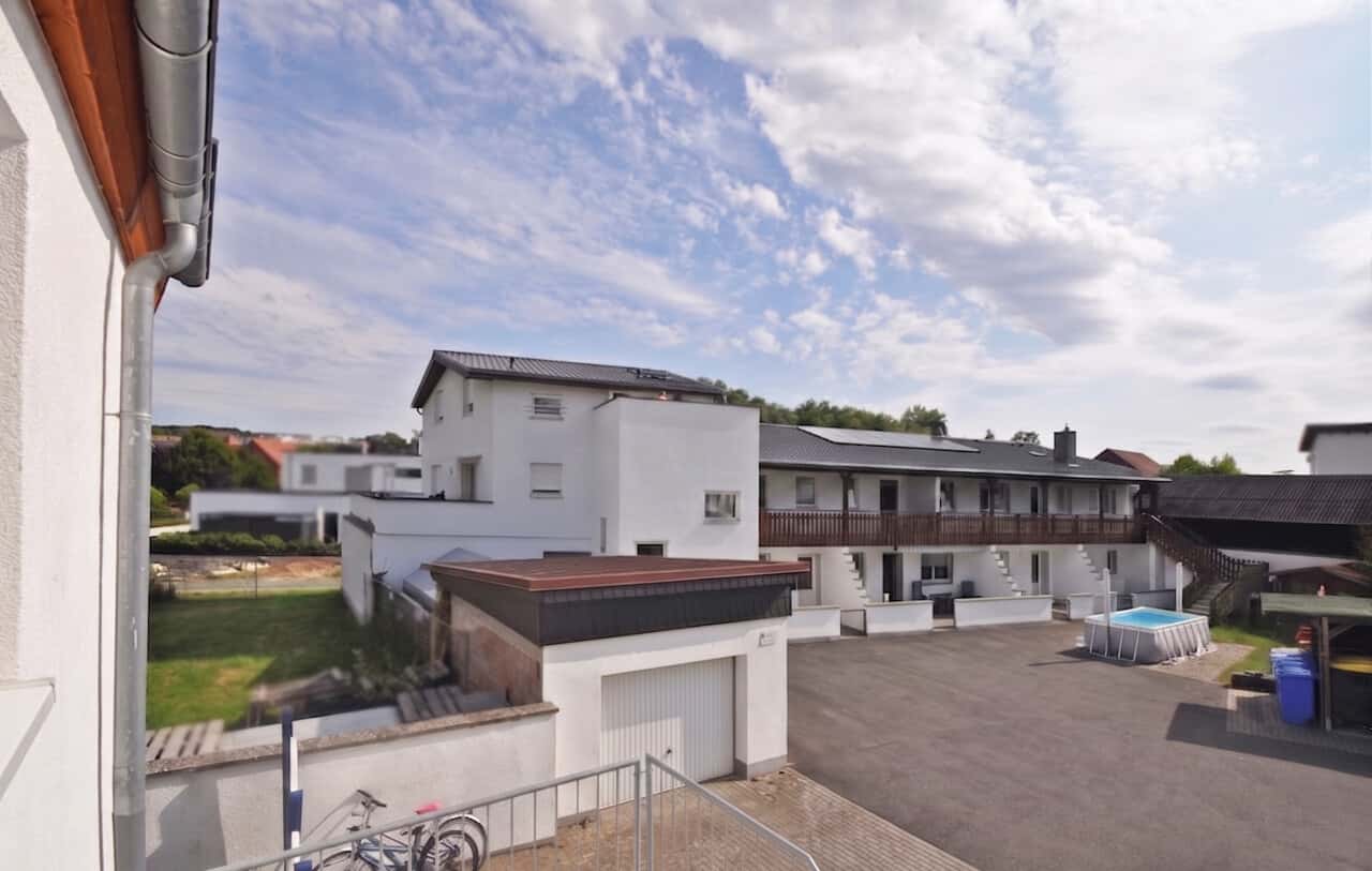 Mehrfamilienhaus in Staufenberg – Bild 2
