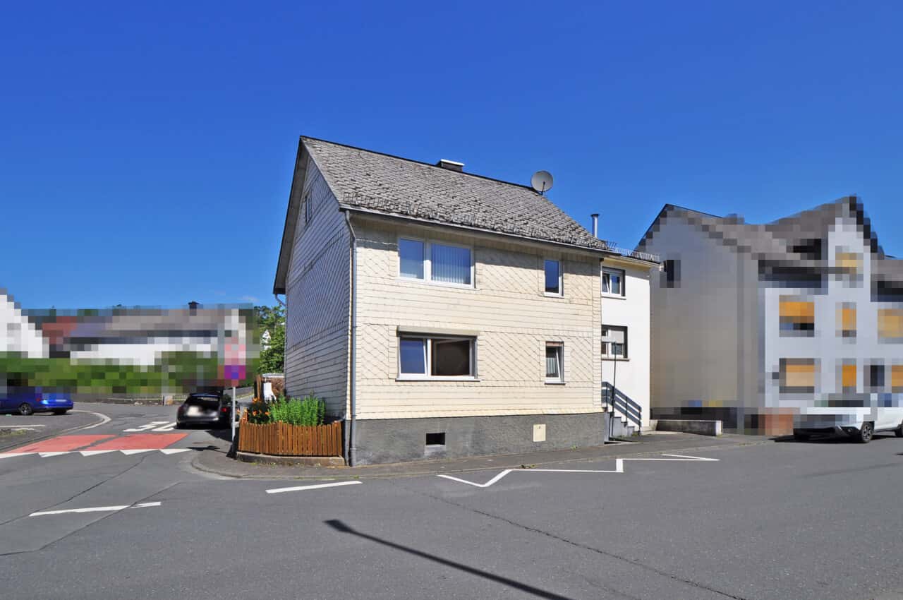 Zweifamilienhaus in Herborn-Uckersdorf – Bild 1