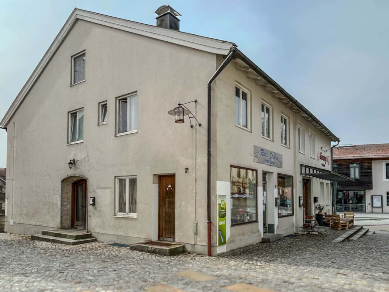 Wohn- und Geschäftshaus in Schnaitsee