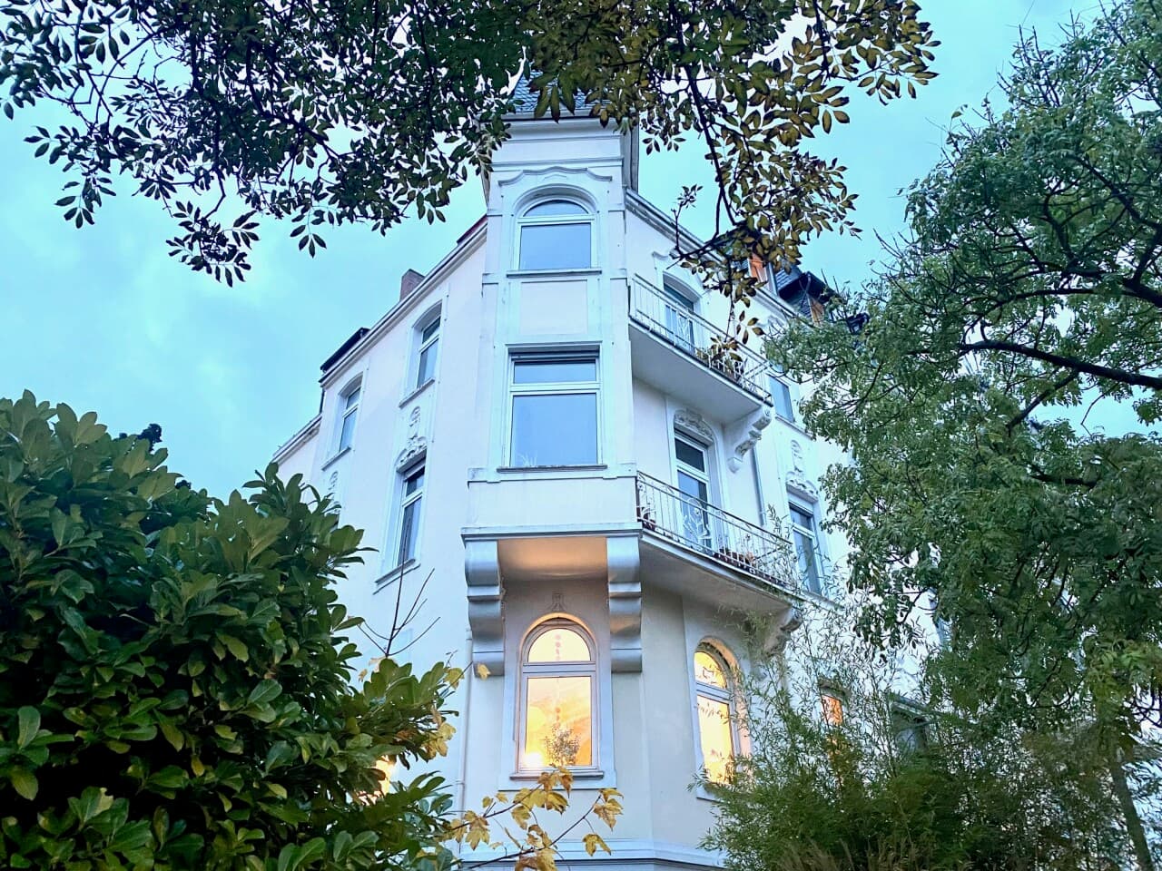 Dachgeschosswohnung in Wiesbaden – Bild 2
