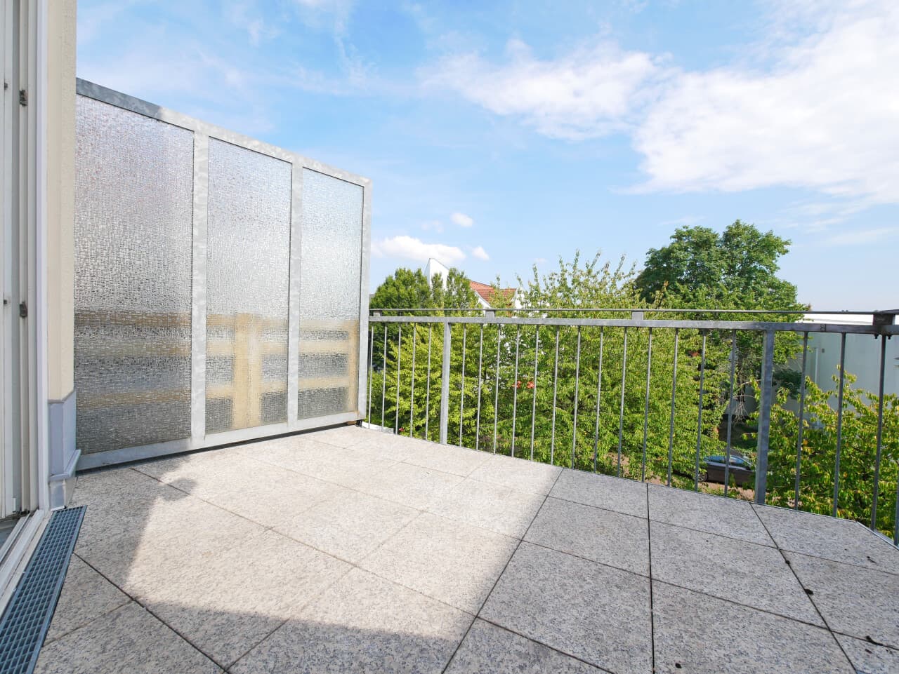Dachgeschosswohnung in Neu-Isenburg – Bild 2