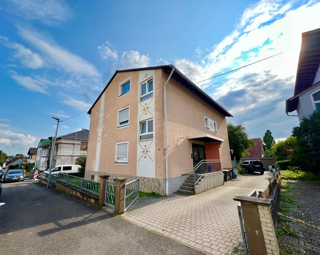 Mehrfamilienhaus in Lörzweiler – Bild 2