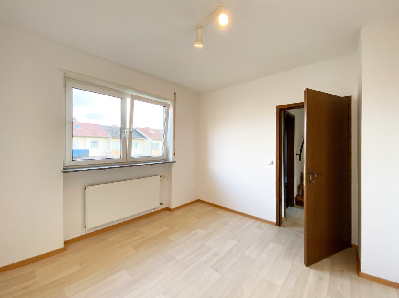 Reihenendhaus in Neustadt – Bild 9