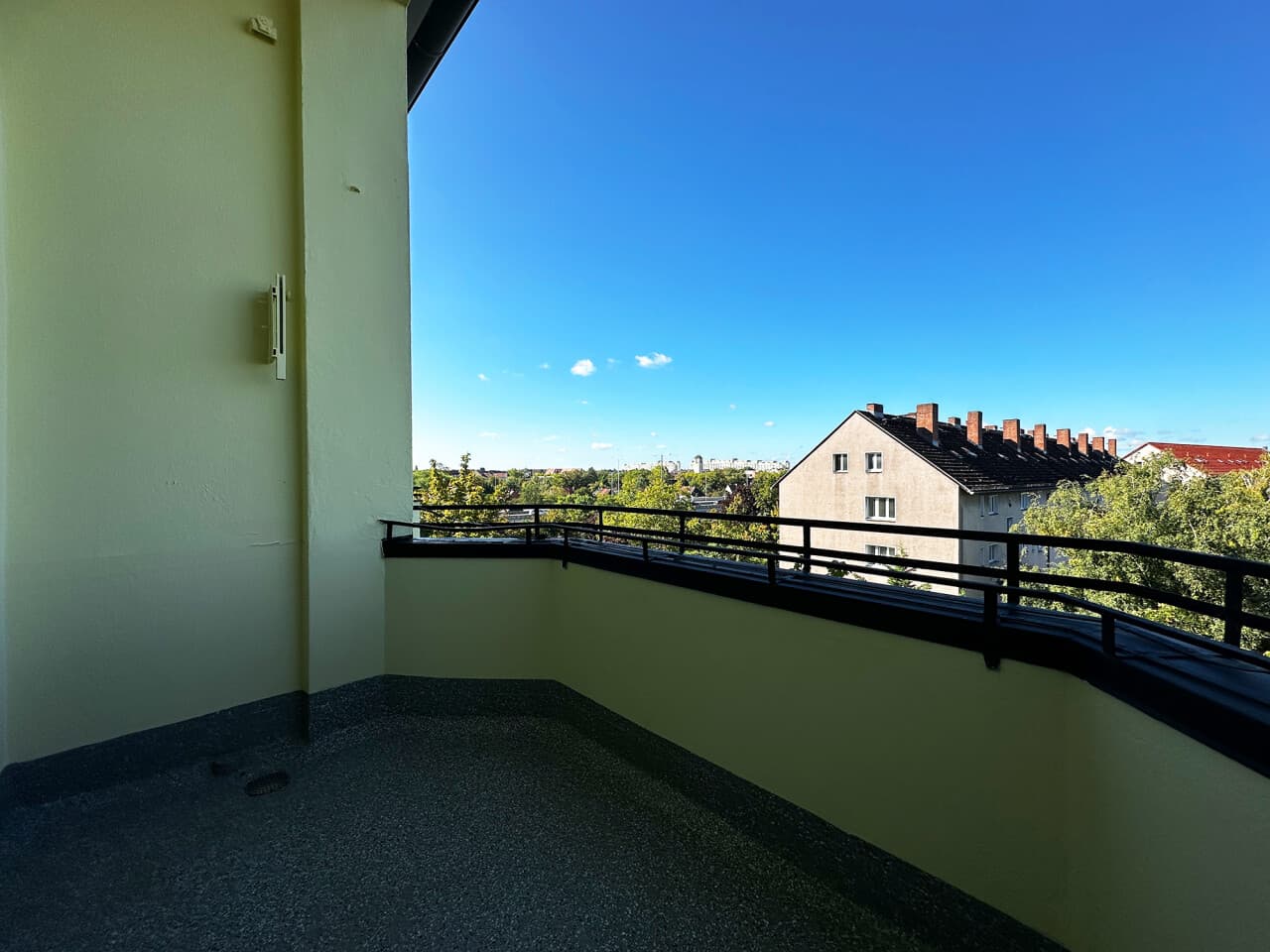 Etagenwohnung in Berlin – Bild 4