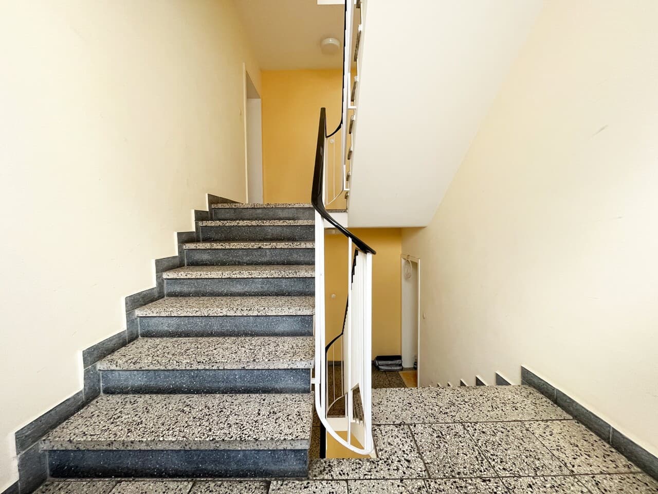 Etagenwohnung in Frankfurt – Bild 14