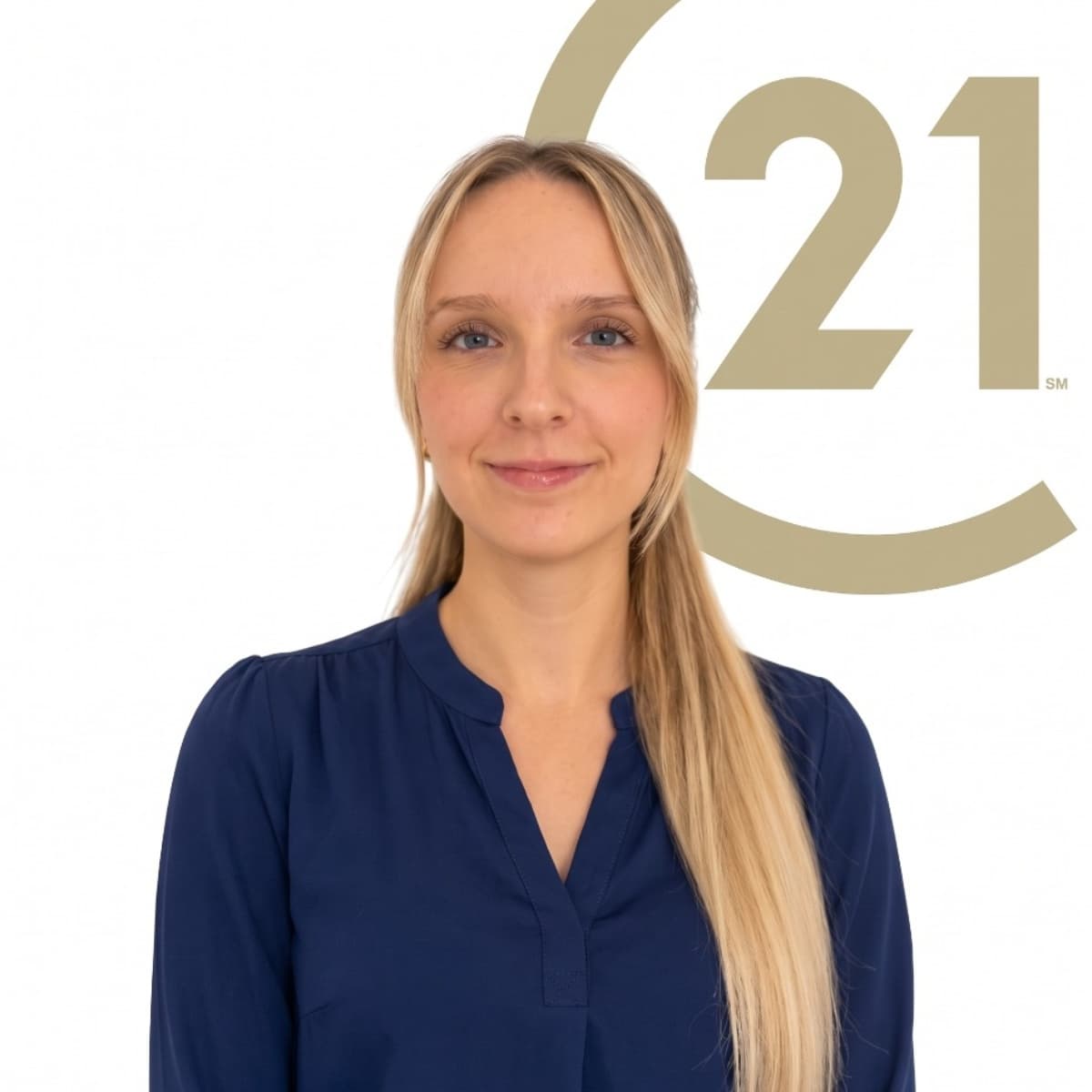Rabea Warcok - Immobilienmakler bei CENTURY 21 Röth & de Ginder Immobilien