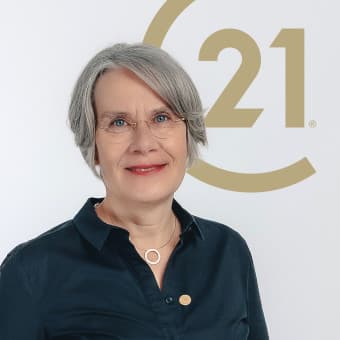 Frau Claudia Frodl
