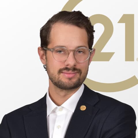 Herr Patrick Aures